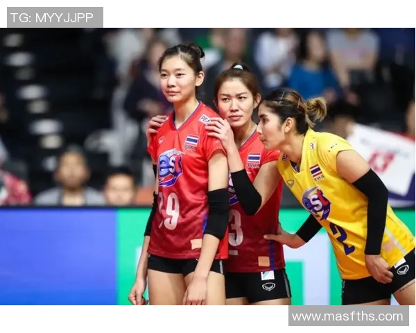 黄丽专访：从青涩球员到网球明星的成长之路回顾